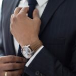 副業から始めた方がいいか、会社をやめた方がいいか
