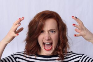 すぐに怒る人には怒り返した方がいい理由