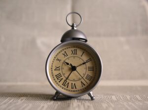 年収1800万円を得るための時間の使い方